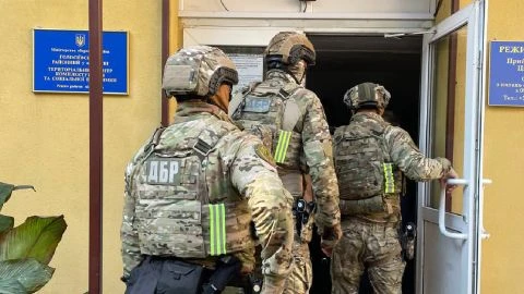 Понад три чверті українців вважають ТЦК та СП найбільш корумпованою структурою — опитування Active Group