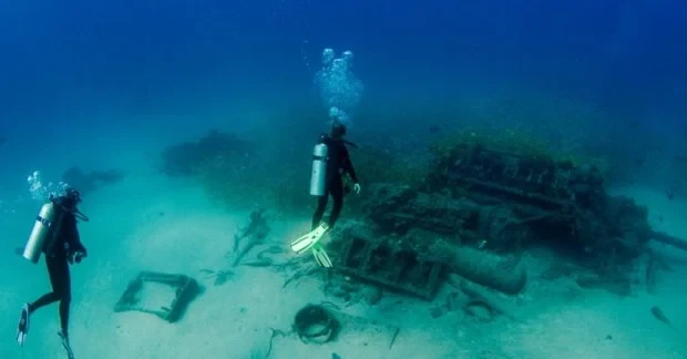 Античний корабель із сотнями амфор знайшли на дні моря: йому 2400 років