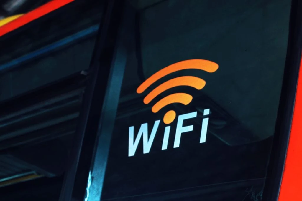 Експерти назвали місця, де не варто ставити роутер: через це Wi-Fi працює гірше